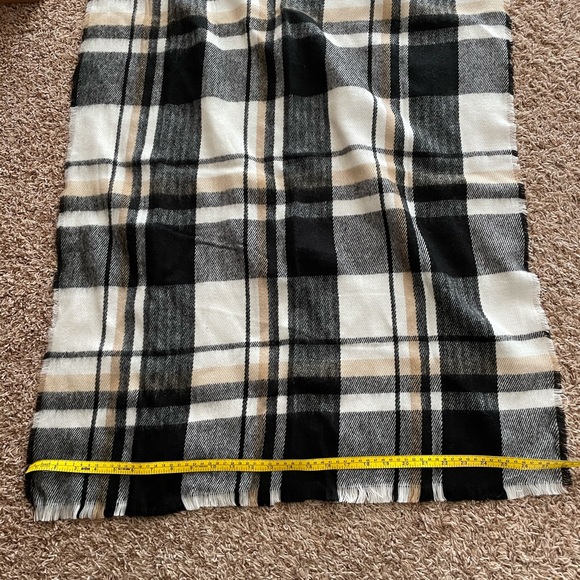 Scarf - Picture 2 of 2